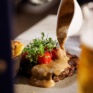 STEAK & WINE